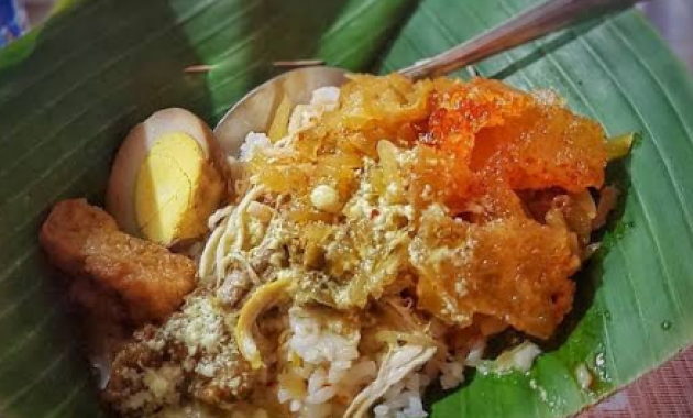 Tempat Kuliner Legend Nasi Ayam Bu Wido di Semarang