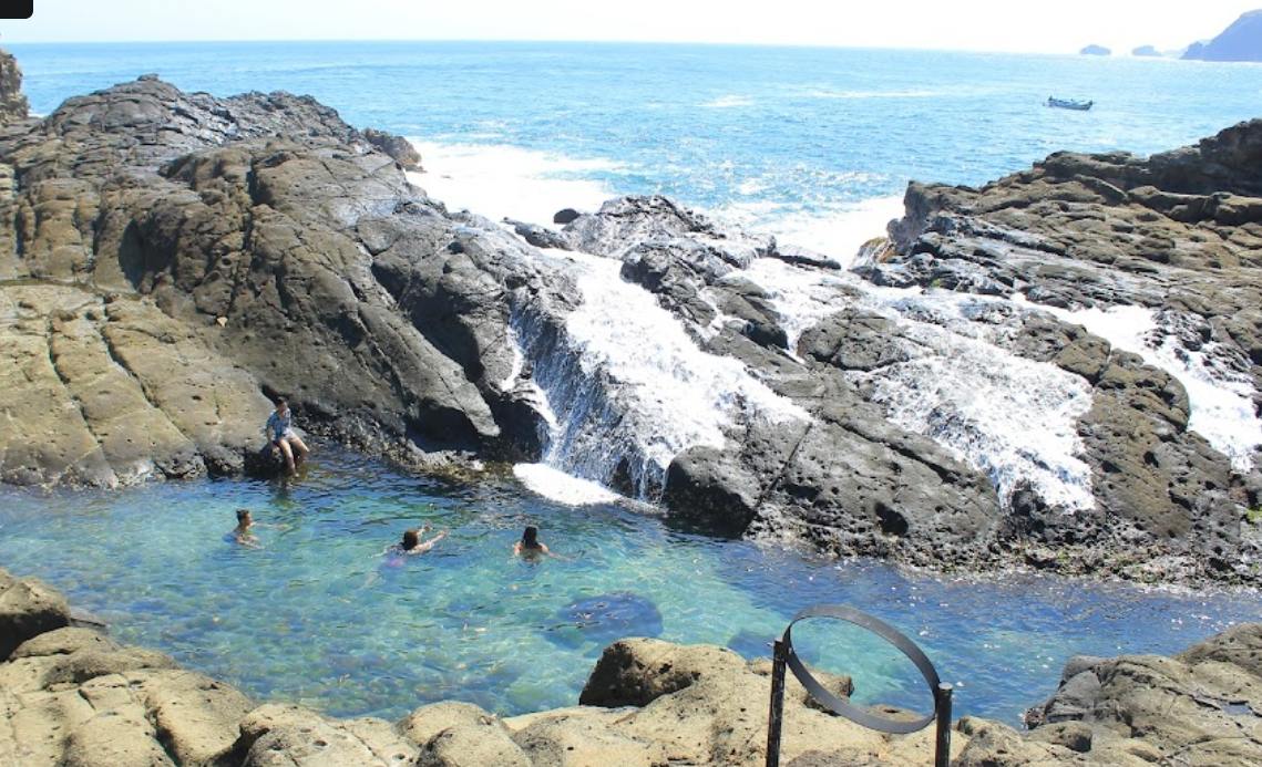 Pantai Sepi Di Gunung Kidul