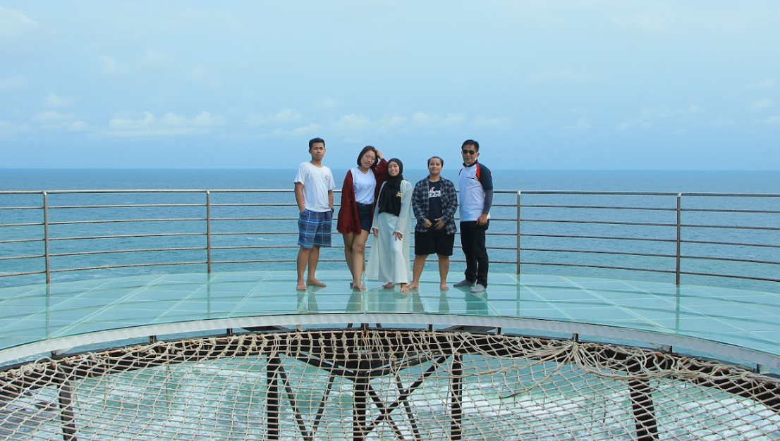 Pantai Sepi Di Gunung Kidul 